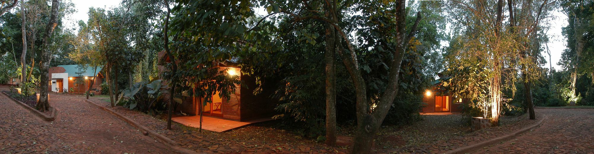 Raices Amambai Lodges Puerto Iguazú Kültér fotó